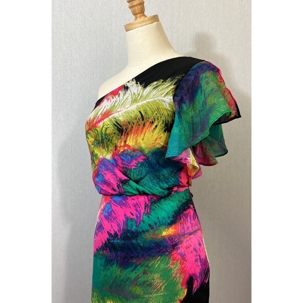 NWT BeBe Multi-colored One Shoulder Feather print Mini Dress Size M - Picture 8 of 10